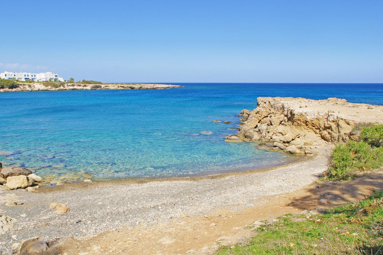 Amber - Coralli Beachfront Apartment Protaras Ngoại thất bức ảnh