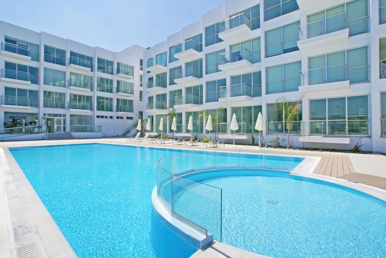 Amber - Coralli Beachfront Apartment Protaras Ngoại thất bức ảnh