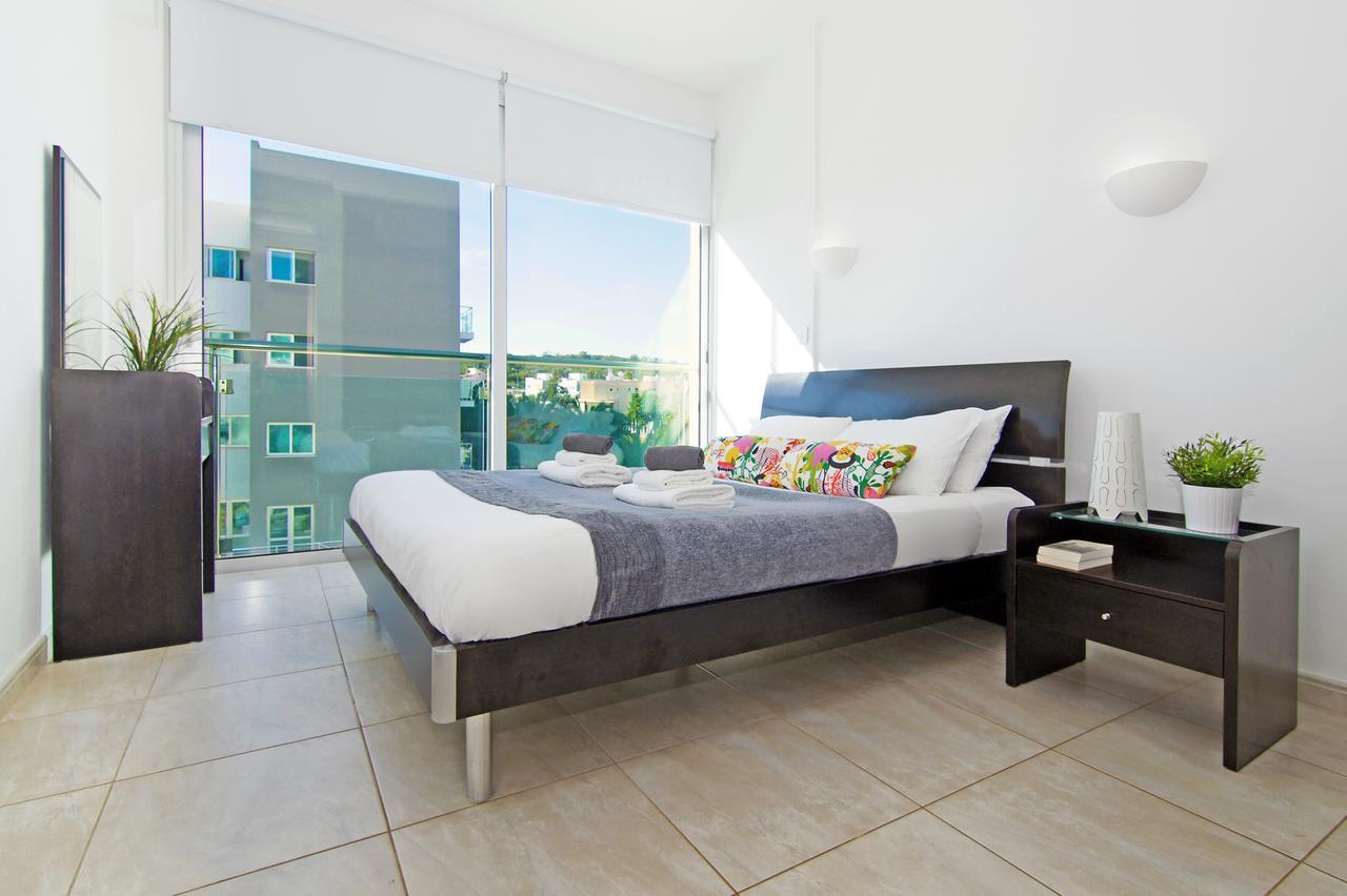 Amber - Coralli Beachfront Apartment Protaras Ngoại thất bức ảnh